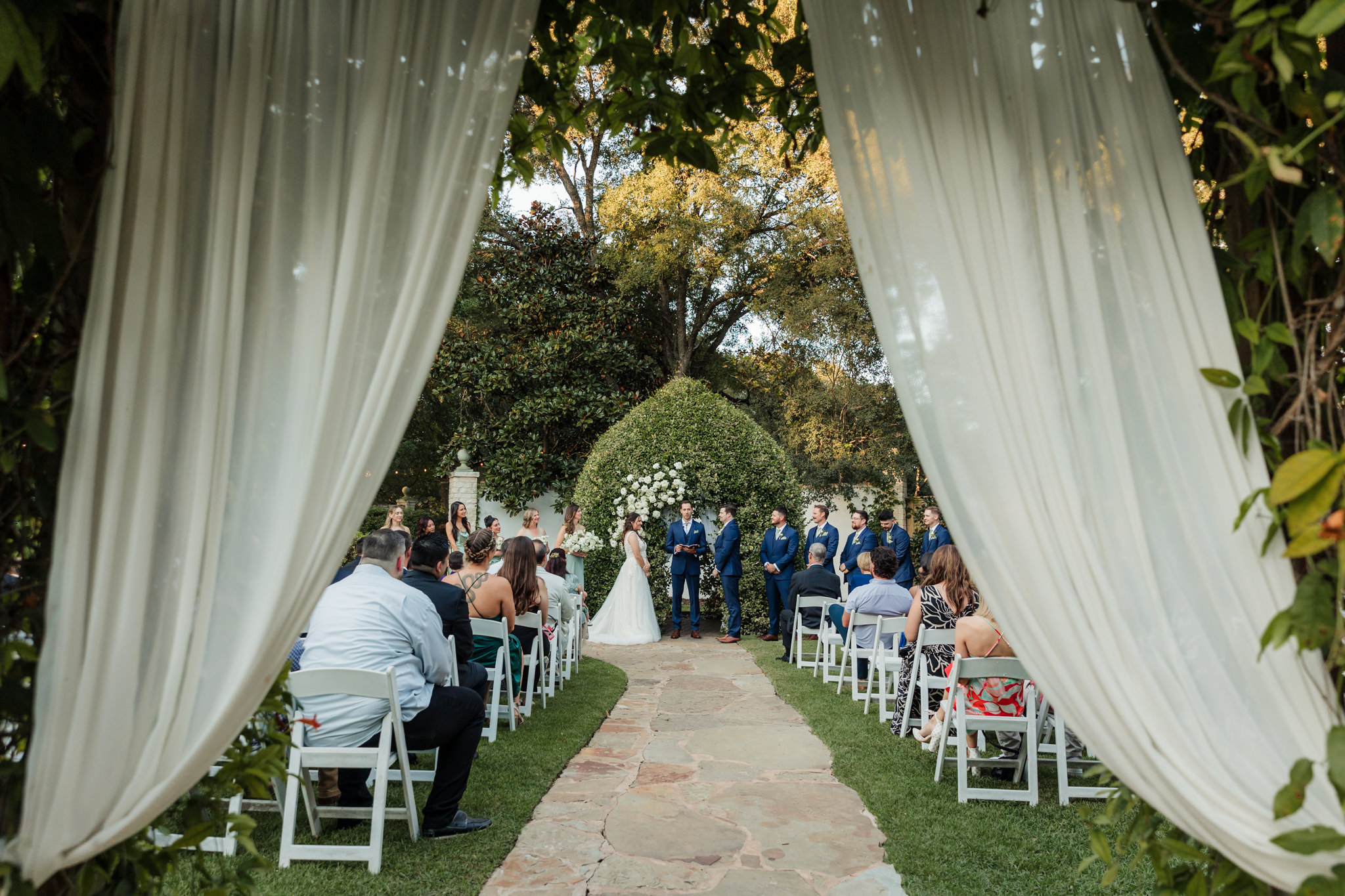 Hummingbird House Fall Wedding