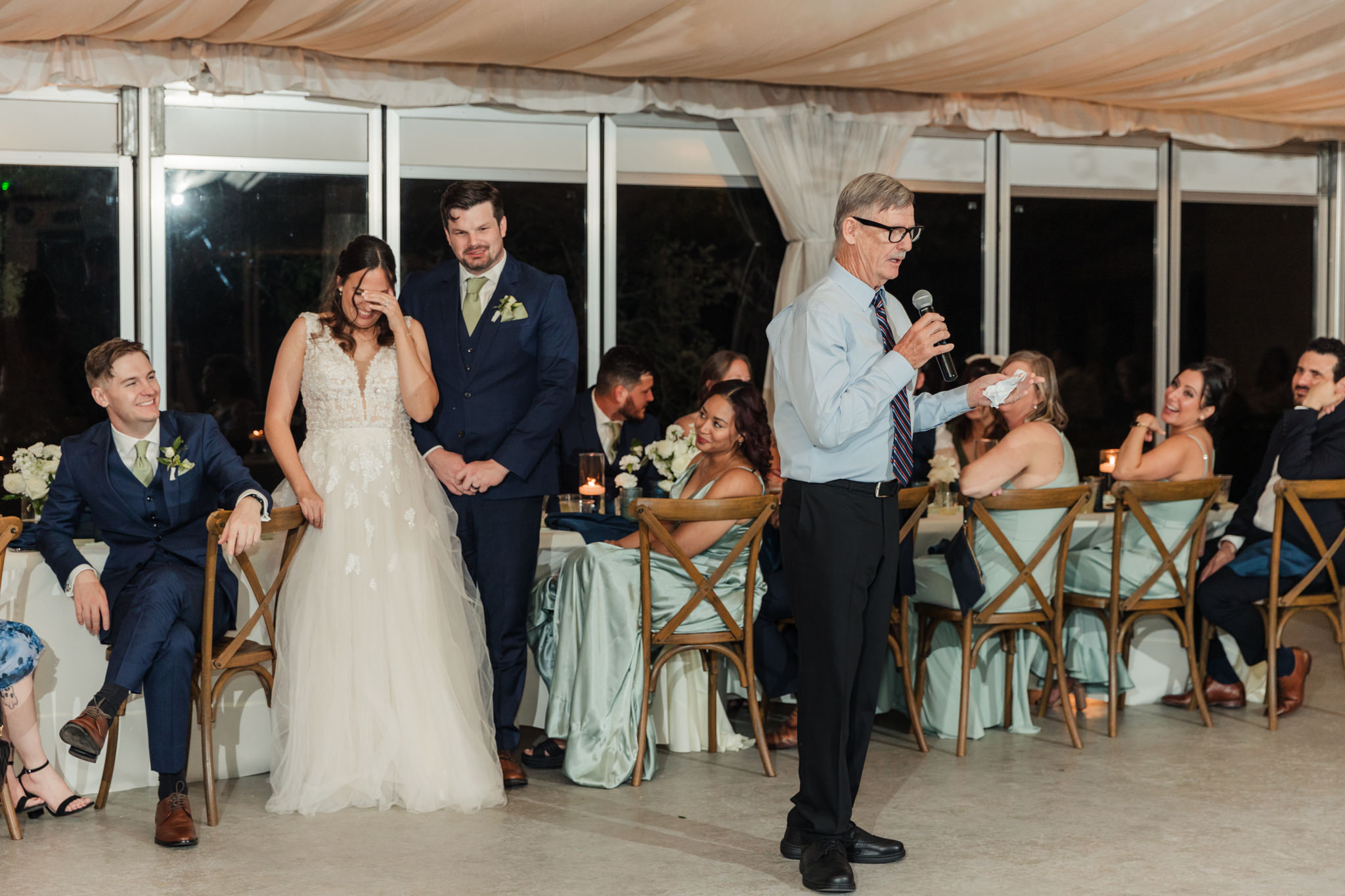 couple embarrassed during father of the bride speech